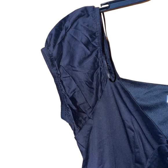 Socialite Black Cap-Sleeve Mini Dress - Picture 3 of 9